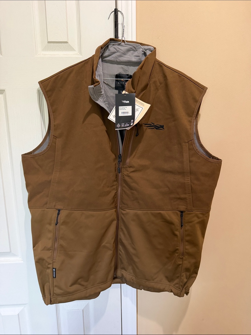 Sitka Men's Brown Dakota Vest
